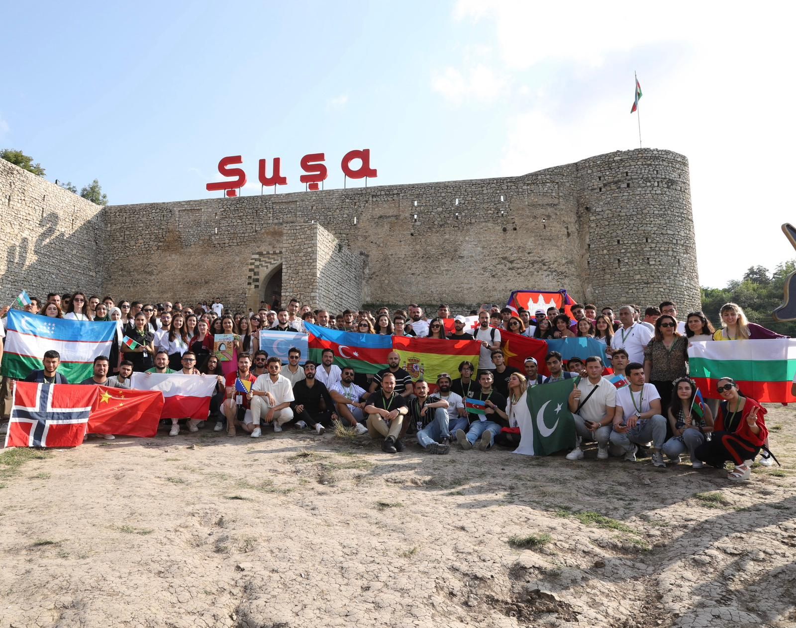 Diaspor gəncləri Xocalı, Əsgəran və Şuşada  - Foto