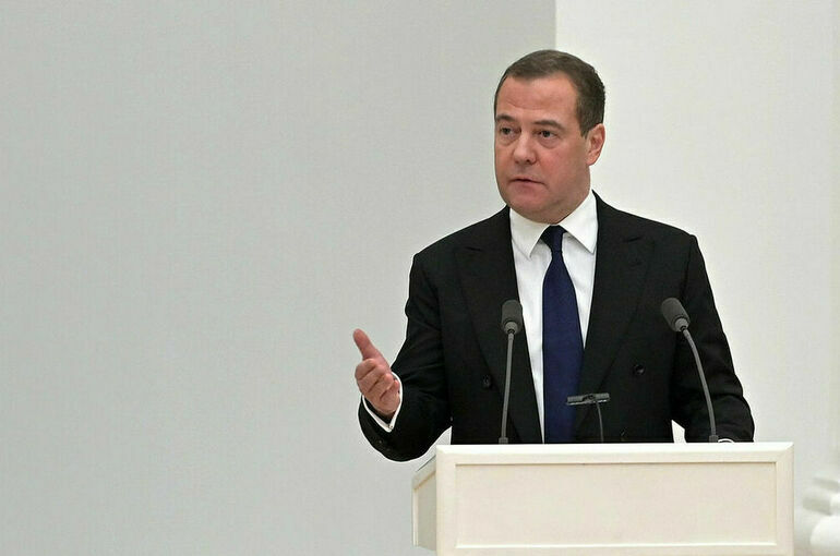 Soydaşlarımızın nəzərinə... Medvedev miqrantlar üçün daha bir  qadağa    təklif etdi