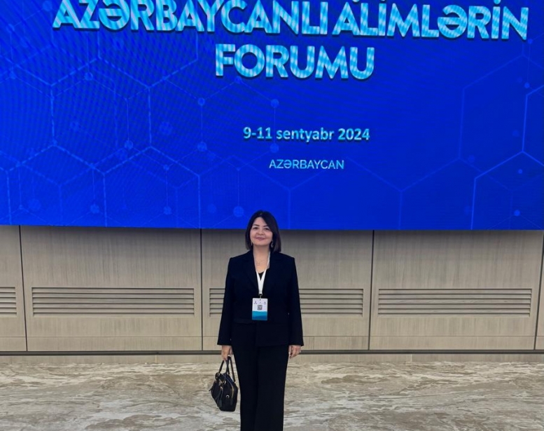 Xaricdə yaşayan azərbaycanlı alimlərin forumunda təklif etdim ki...    - Professor