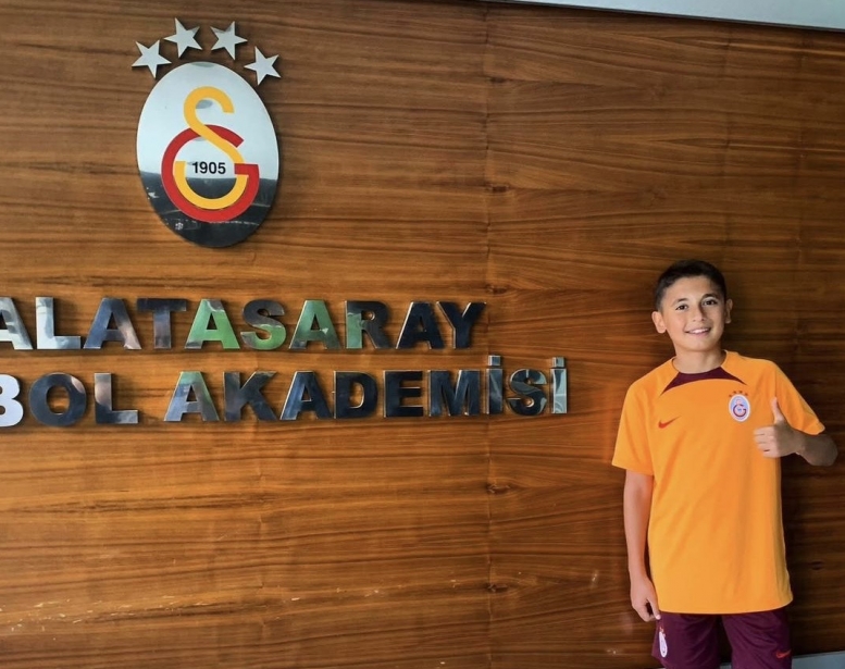 "Qalatasaray"da oynayan azyaşlı azərbaycanlı    - Fotolar